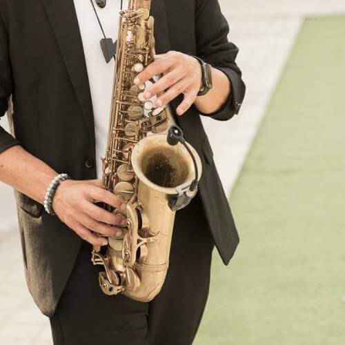 Saxophonist-for-weddings