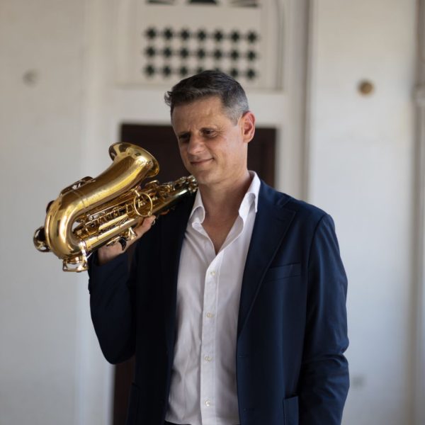 live-saxophone-and-event-content-creation-in-dubai