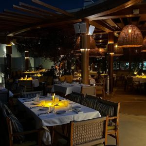 Luxury hotel terrace fine dining Dubai night - live jazz saxophone ambiance ChrisOnSAX
